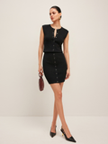 Robe bodycon en tricot sans manches boutonnée sur le devant