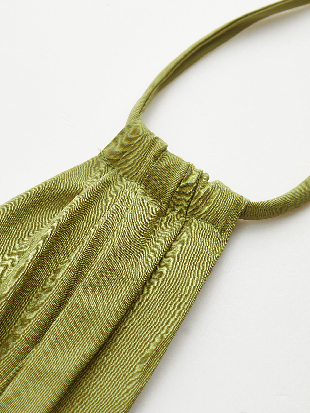 Maxikleid mit Neckholder und Seitenschlitz