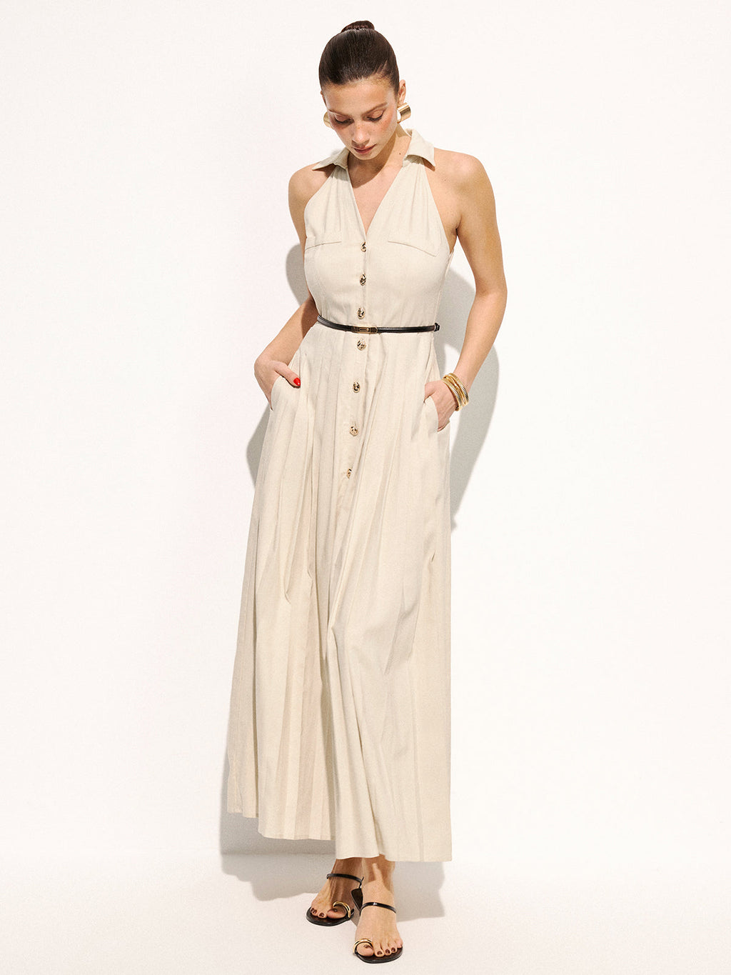 Robe longue plissée à col et ceinture en mélange de lin