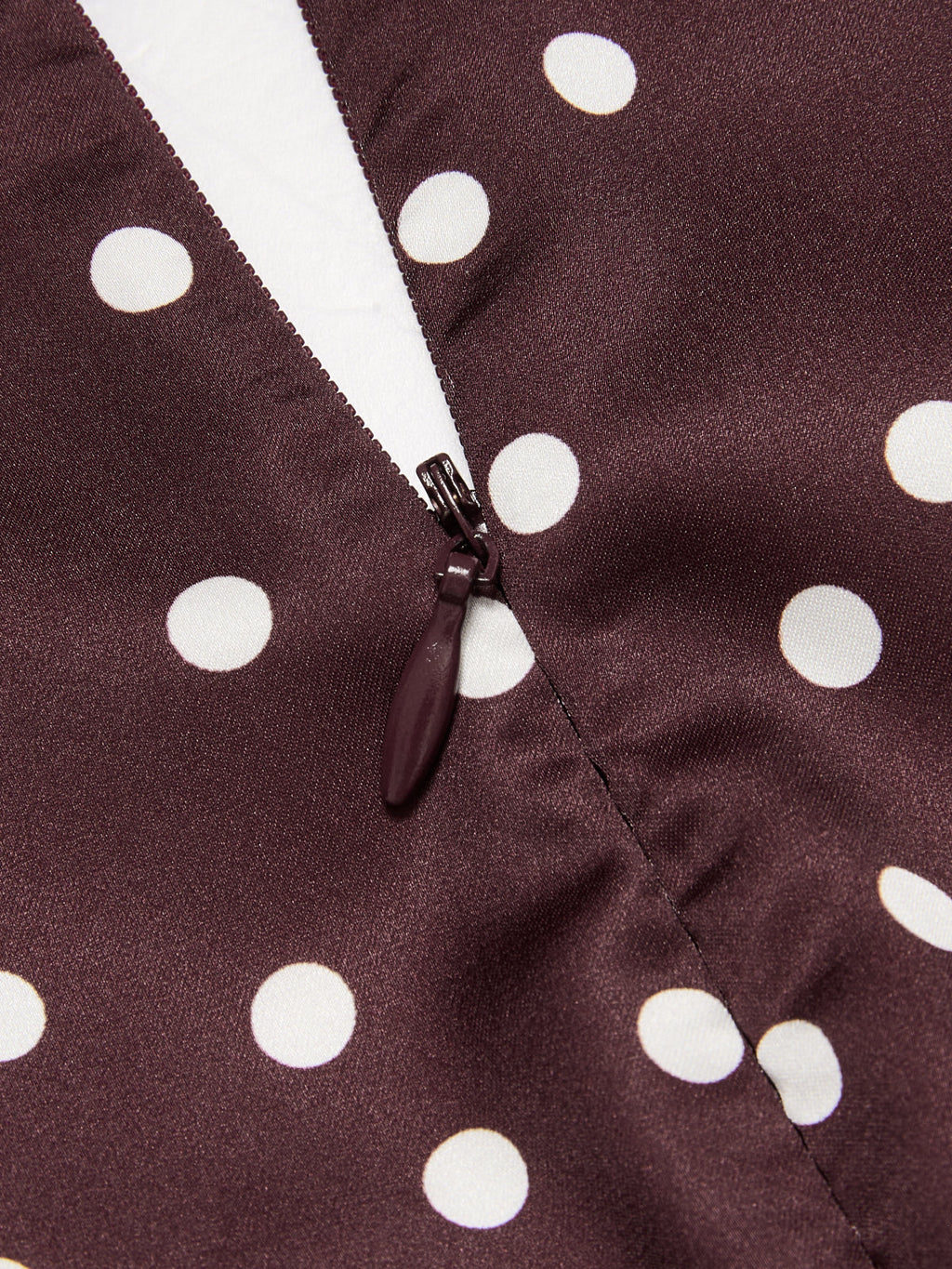 Maxikleid mit Lochspitzen-Einsatz, Tupfen und kurzen Ärmeln
