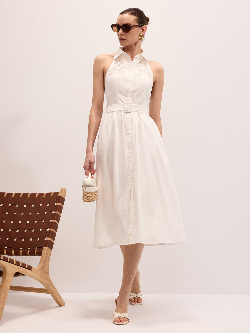 Robe longue bustier brodée en coton avec ceinture