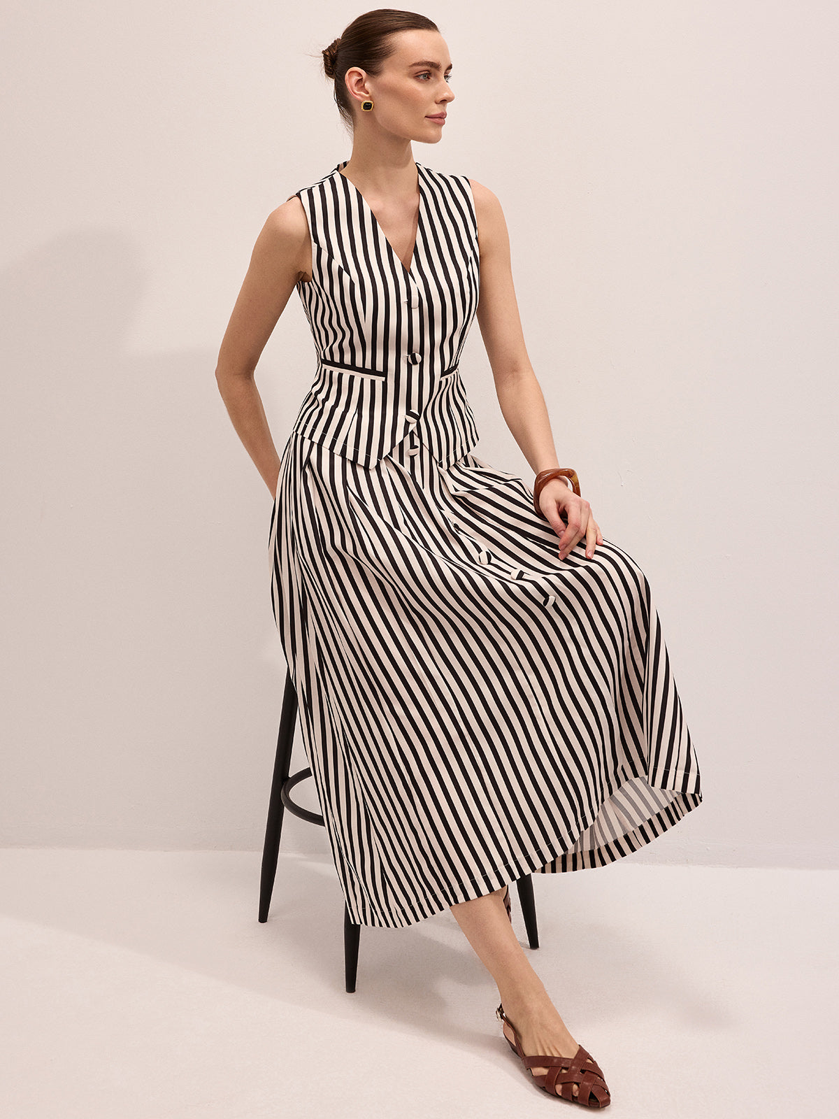 Ensemble Gilet sans manches rayé et Jupe longue