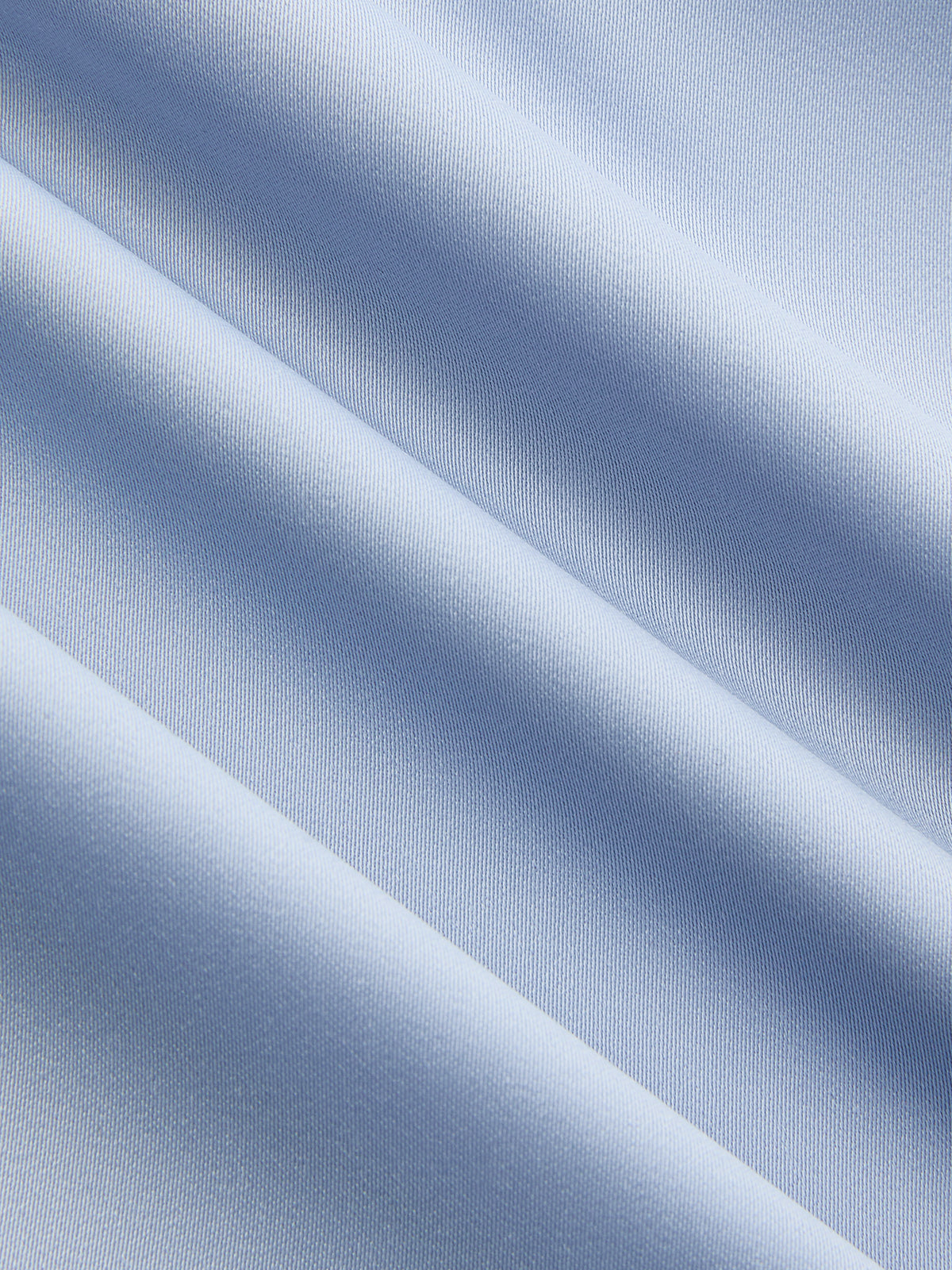 Hochgeschlossenes Satin-Minikleid mit Cape-Ärmeln
