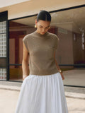 Ärmelloses Stricktop mit Stehkragen und Taschen