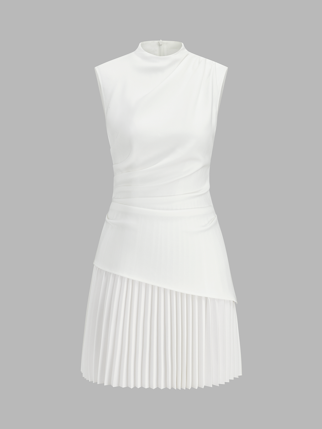 Robe courte plissée asymétrique sans manches