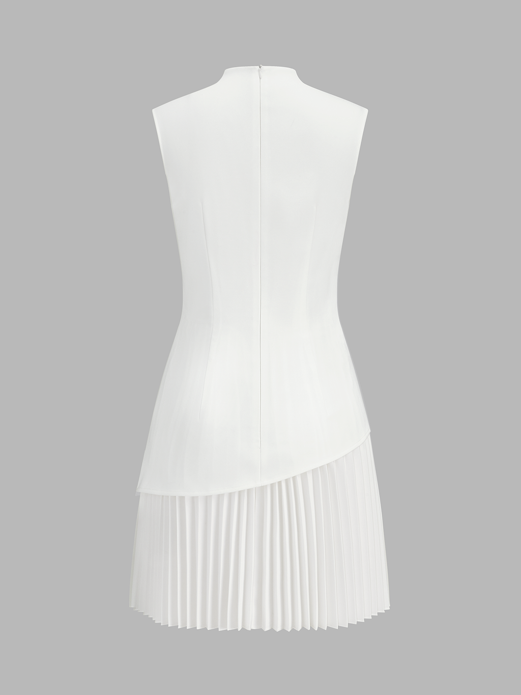 Robe courte plissée asymétrique sans manches