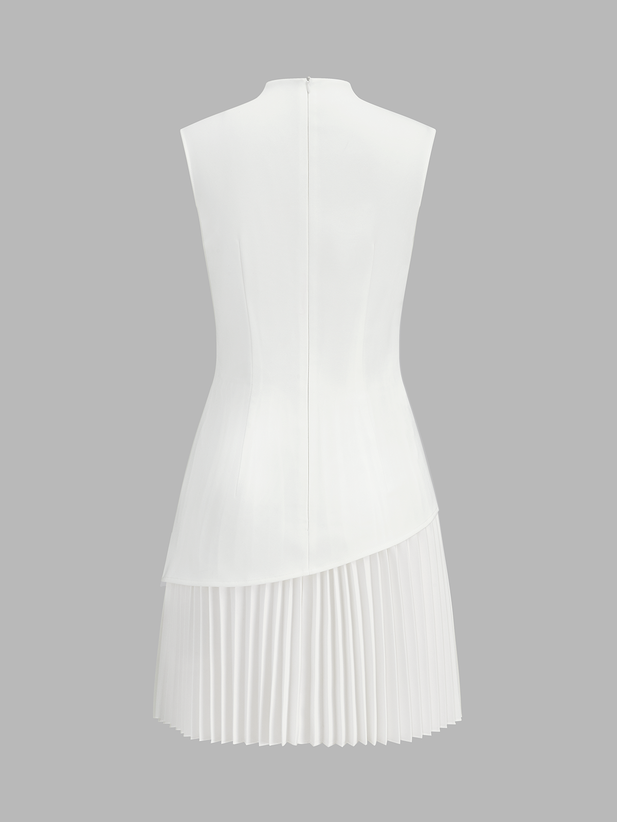 Robe courte plissée asymétrique sans manches