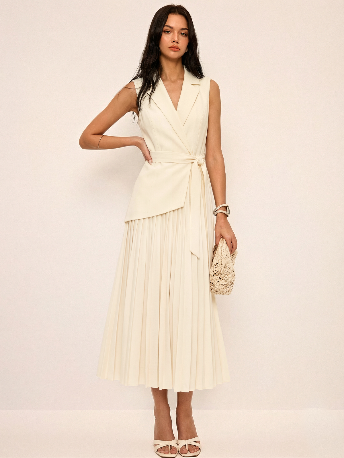 Robe blazer plissée sans manches avec ceinture