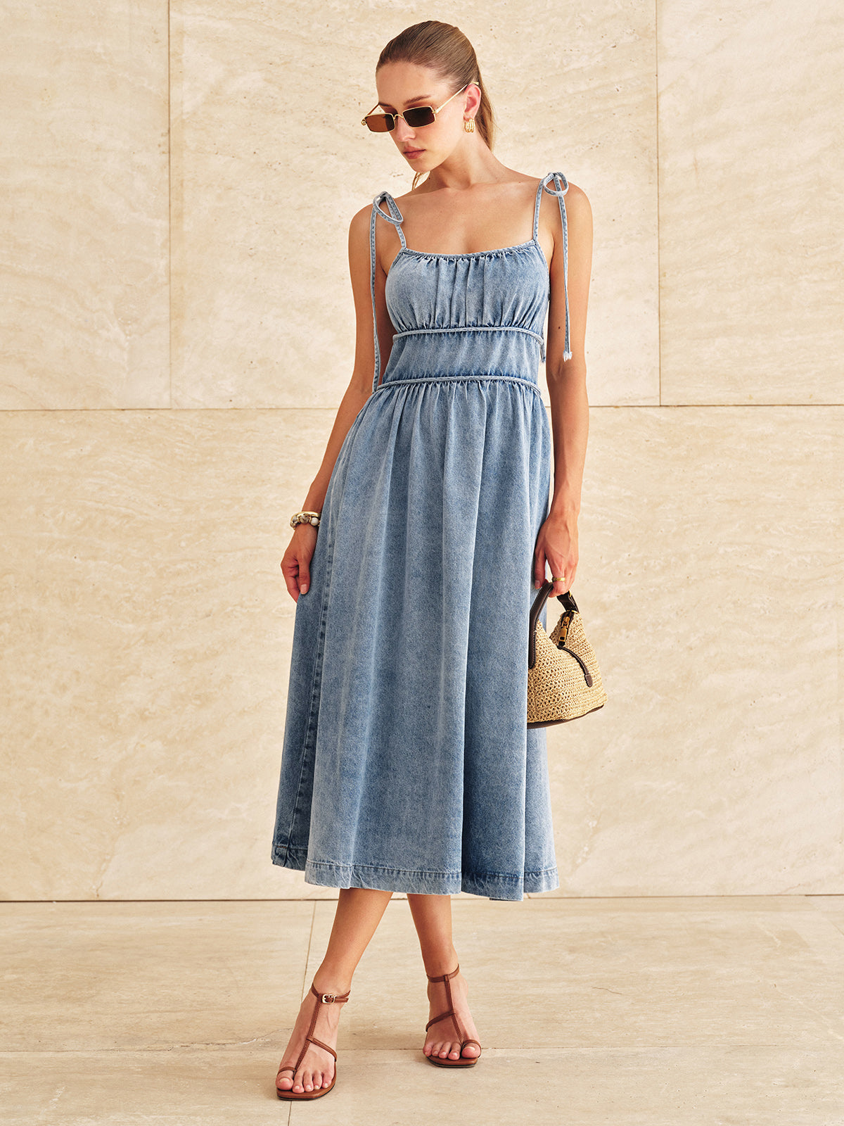 Robe midi étagée en jean à bretelles nouées