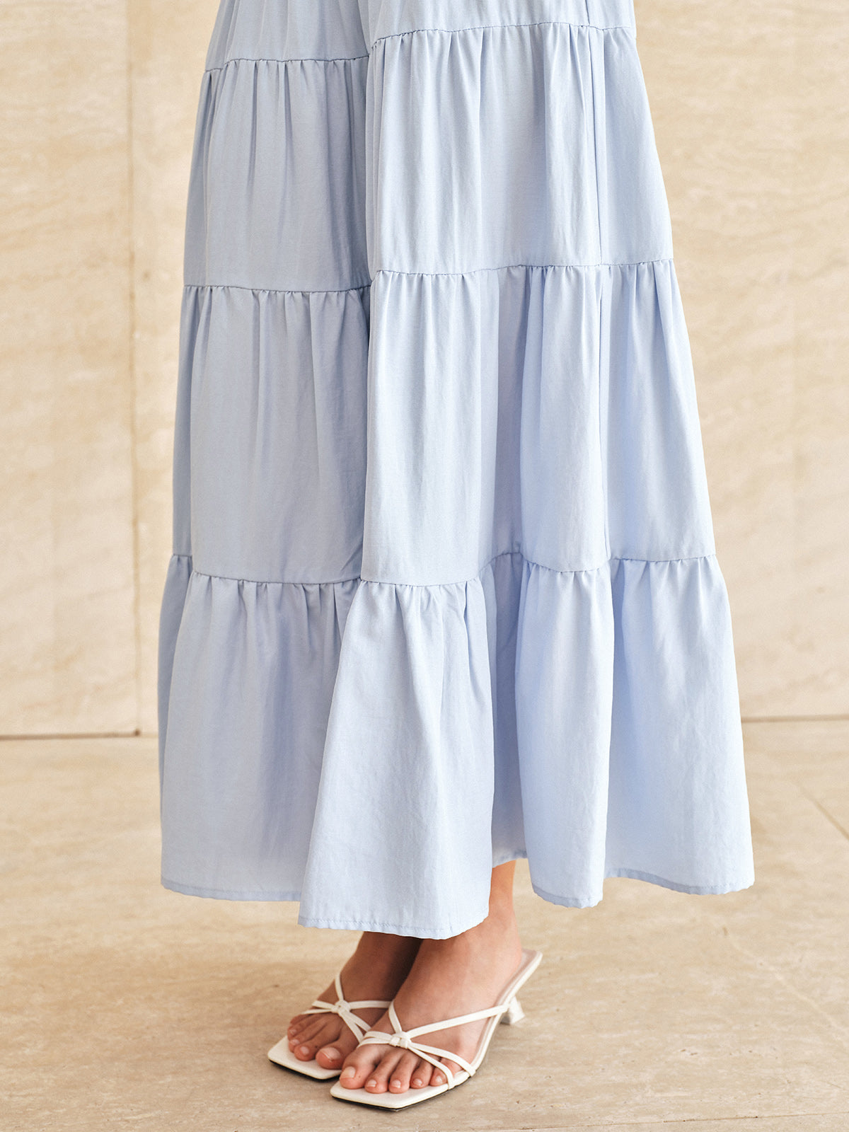 Robe longue à fines bretelles, smocks et étages