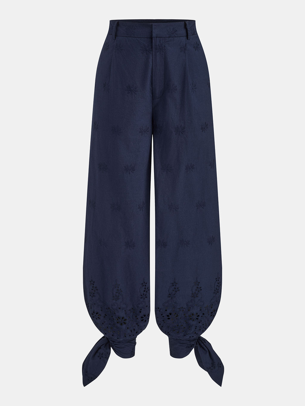 Set aus Oberteil mit Lochstickerei und Hose mit Bindebündchen