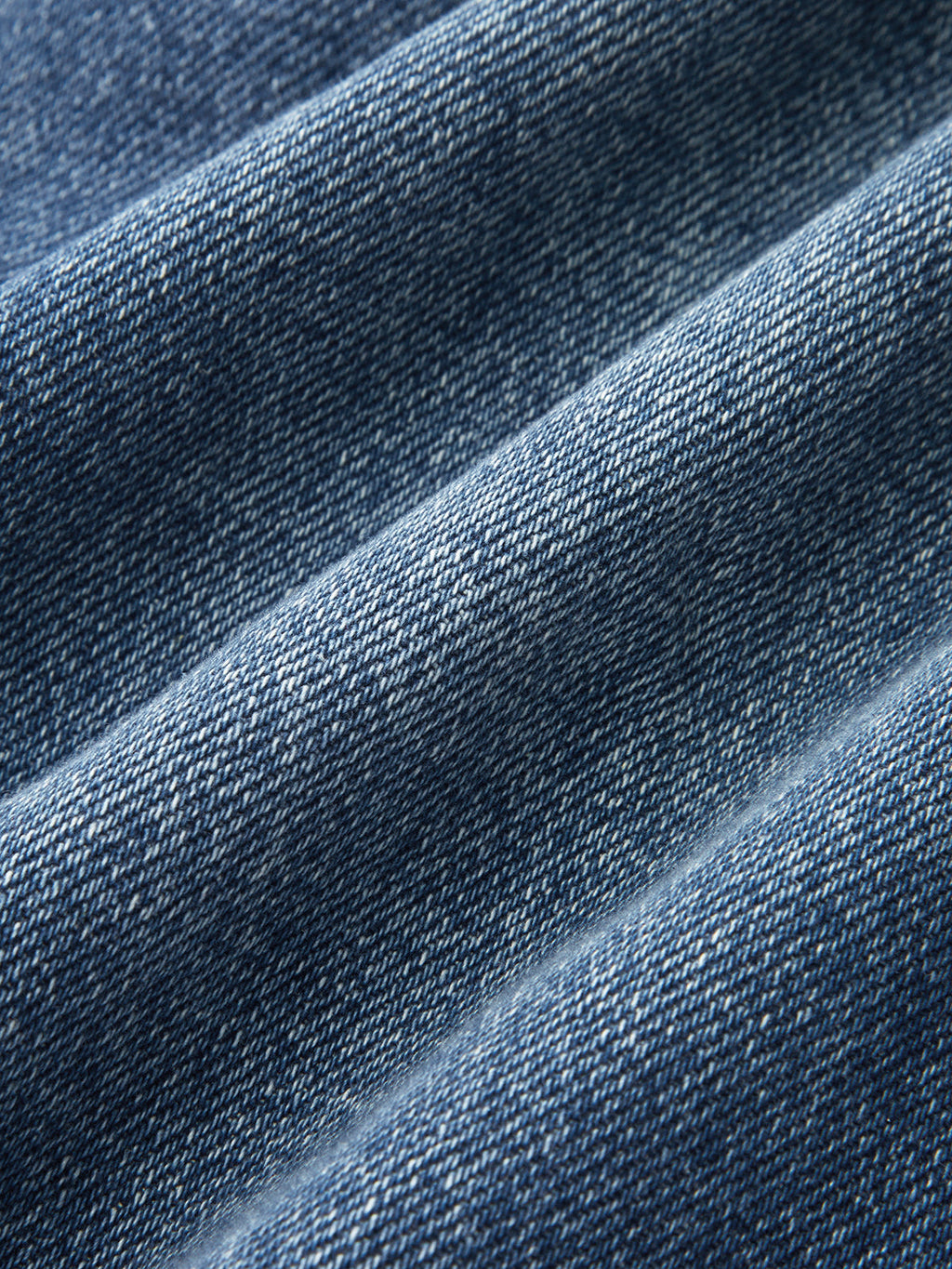 Jeans mit weitem Bein, seitlichem Schlitz und mittlerer Bundhöhe