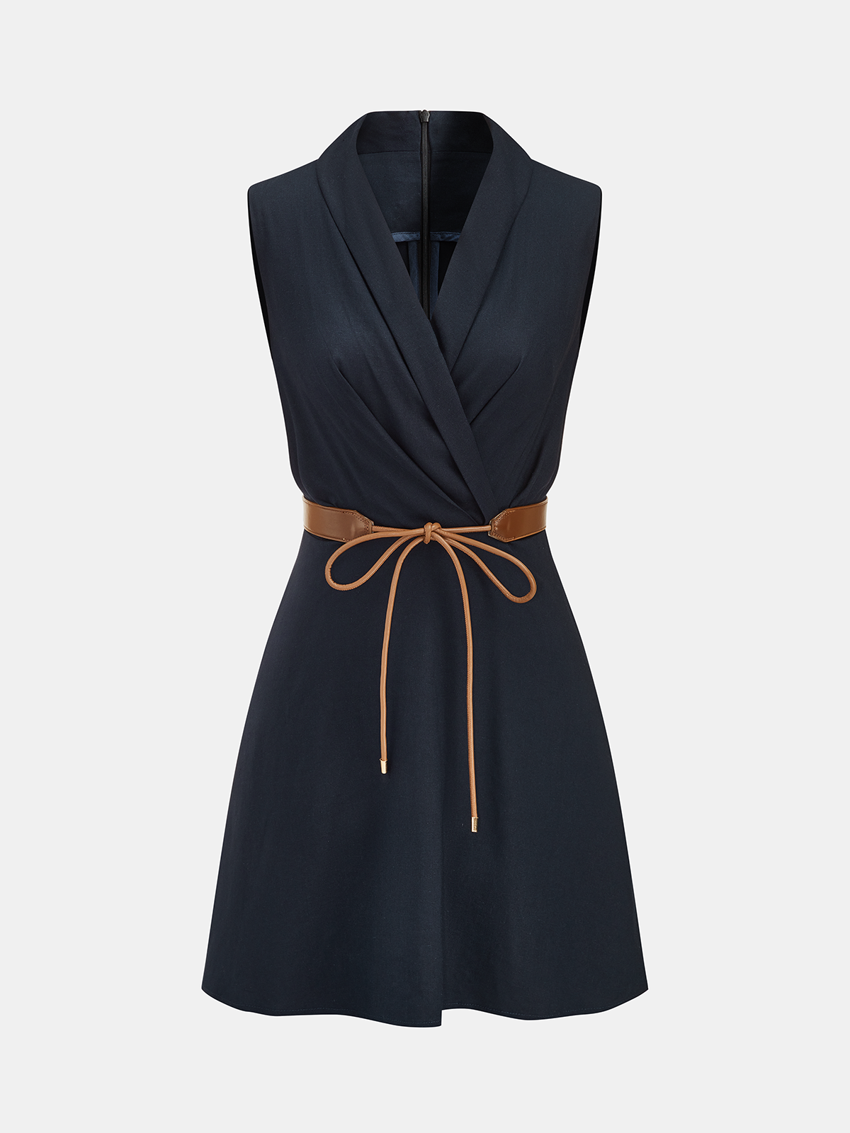 Mini-robe sans manches cache-cœur en mélange de lin ceinturée