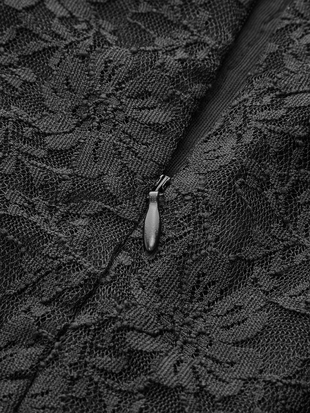 Robe trapèze sans manches en dentelle festonnée
