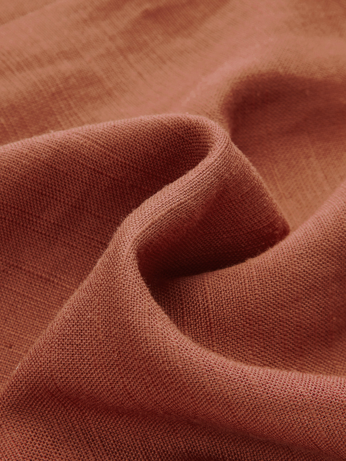 Robe longue sans manches à col et taille cintrée