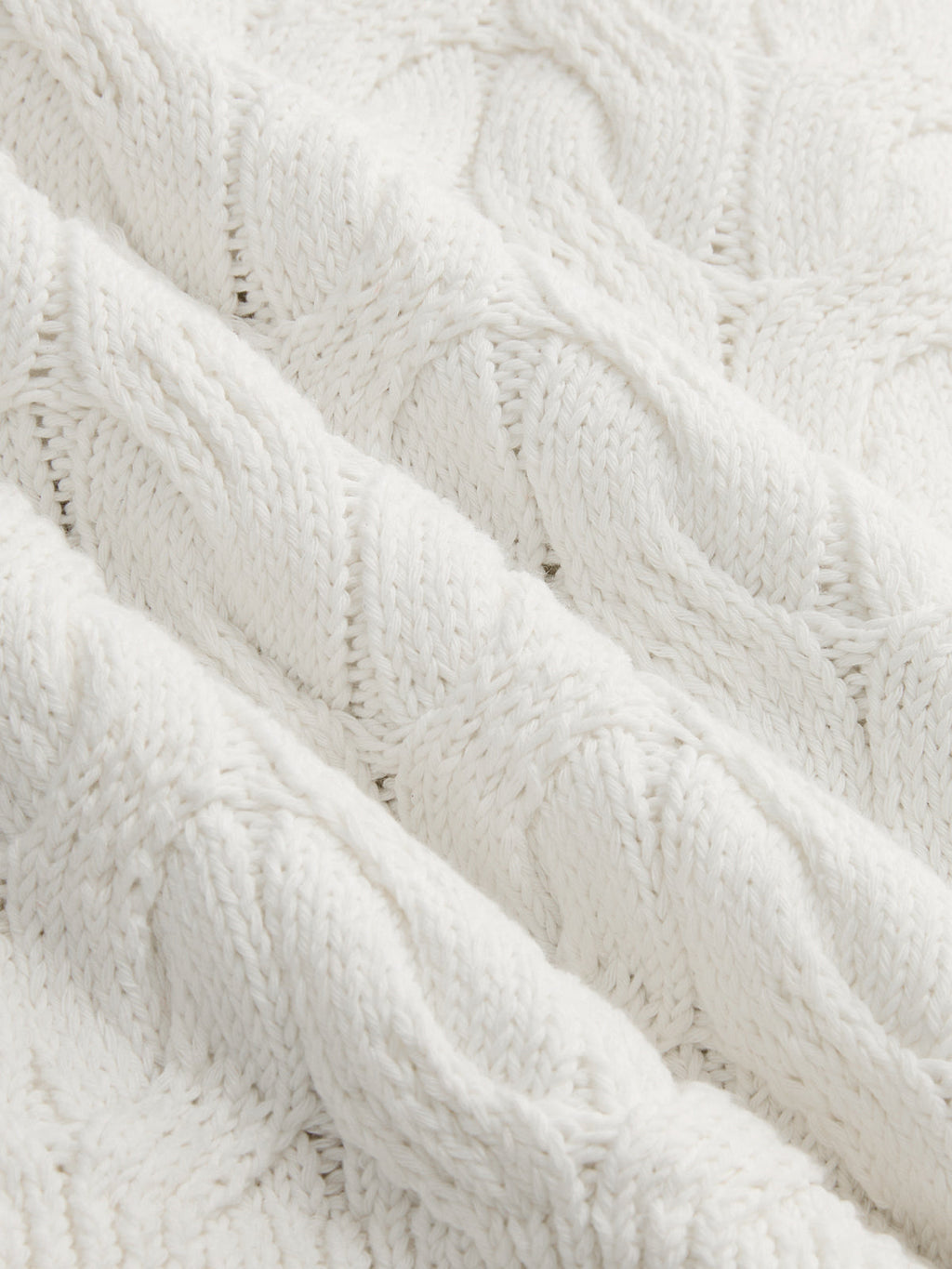 Sleeveless Metal Detail Cable Knit Top