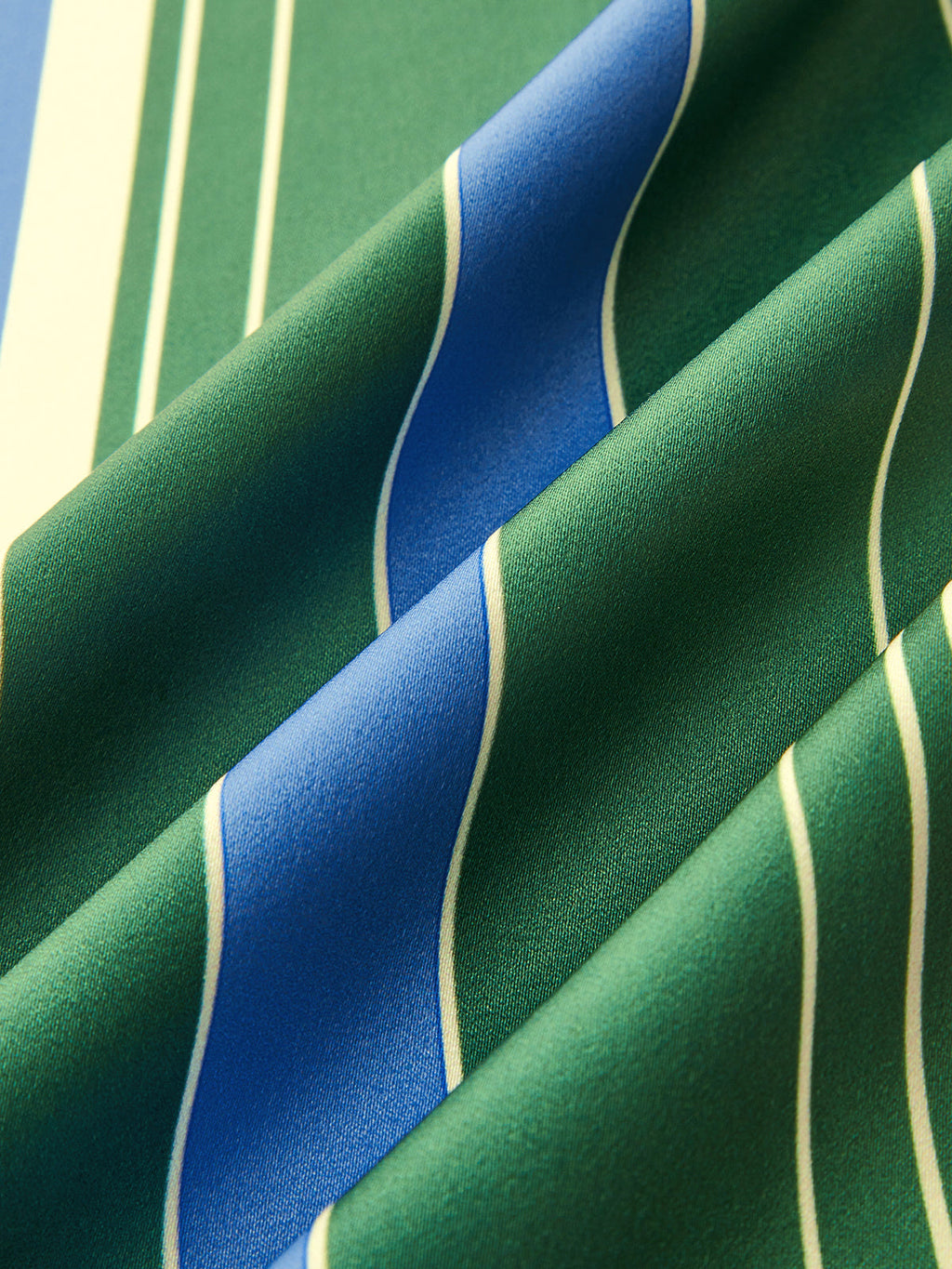 Maxikleid ohne Ärmel mit V-Ausschnitt und geometrischem Muster