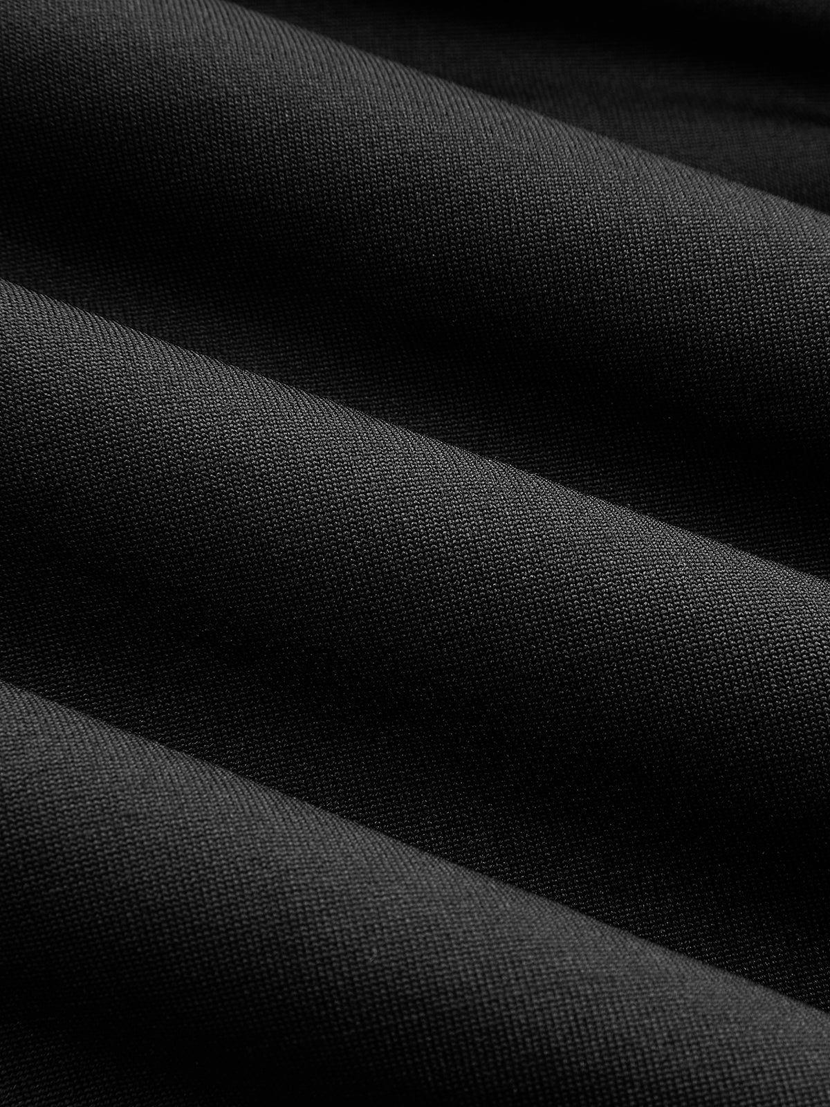 Neckholder-Maxikleid mit Raffungen und Verzierungen