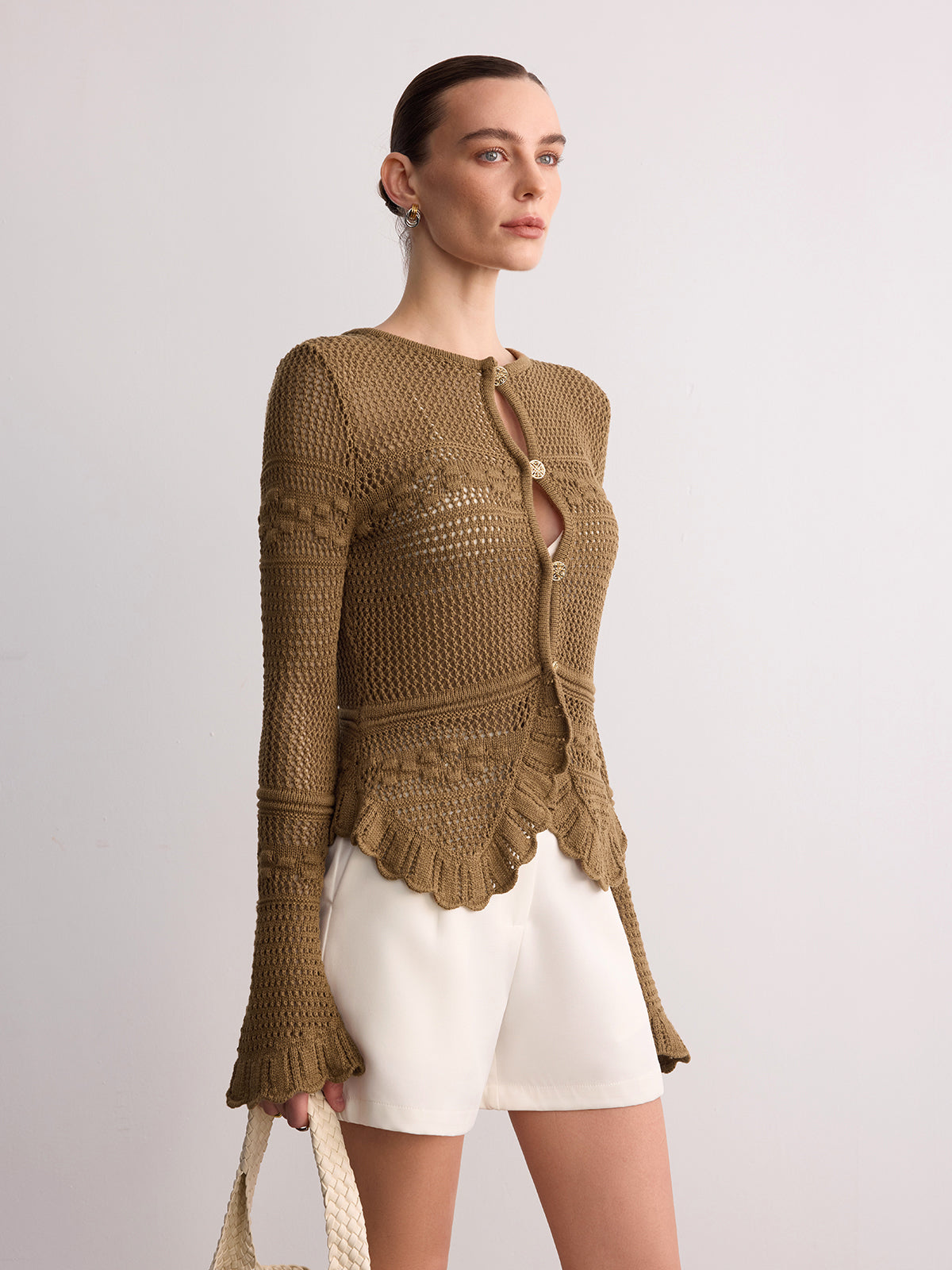 Gehäkelter Strickcardigan mit Wellensaum und langen Ärmeln