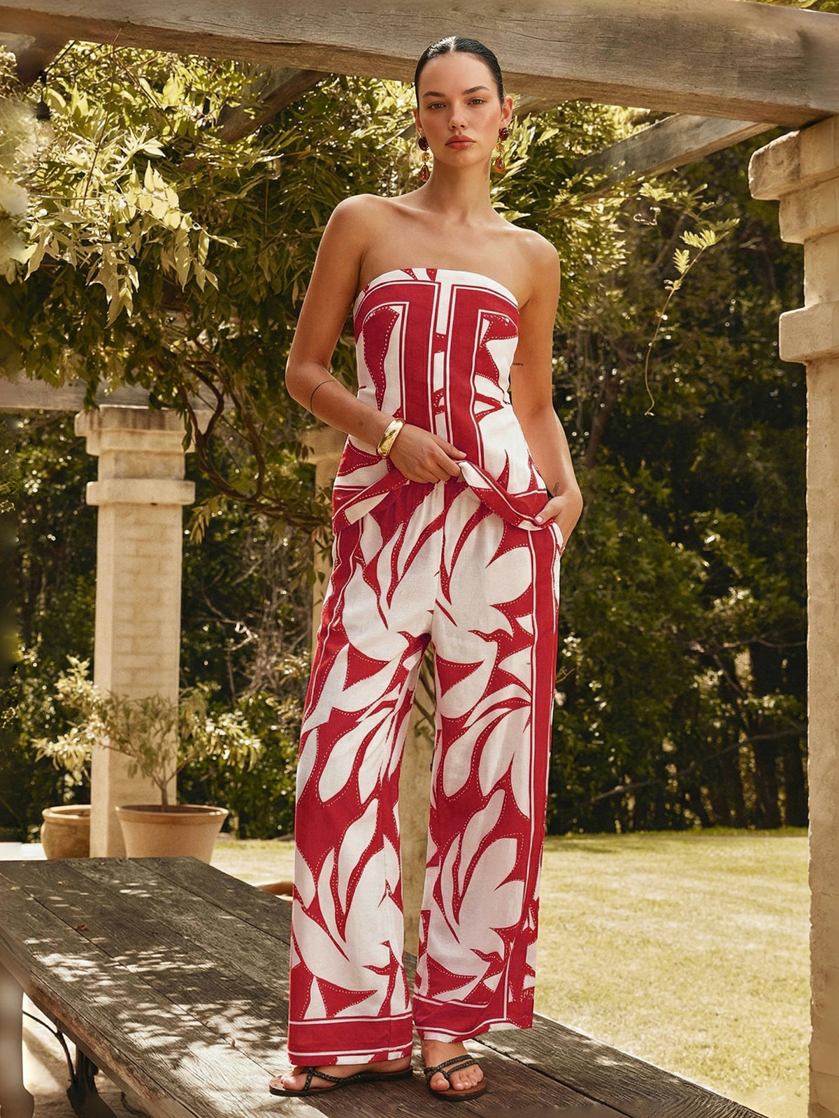 Ensemble haut bustier et pantalon à imprimé abstrait