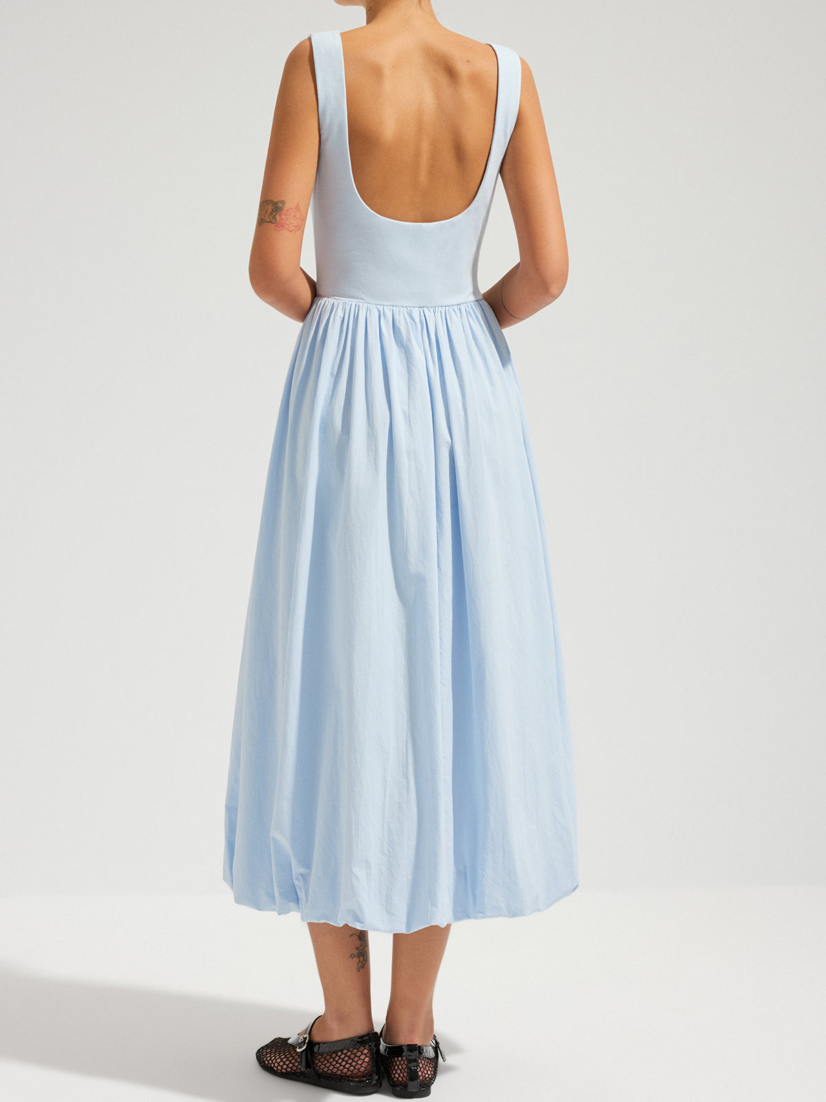 Rückenfreies ärmelloses Midi-Kleid aus Baumwolle