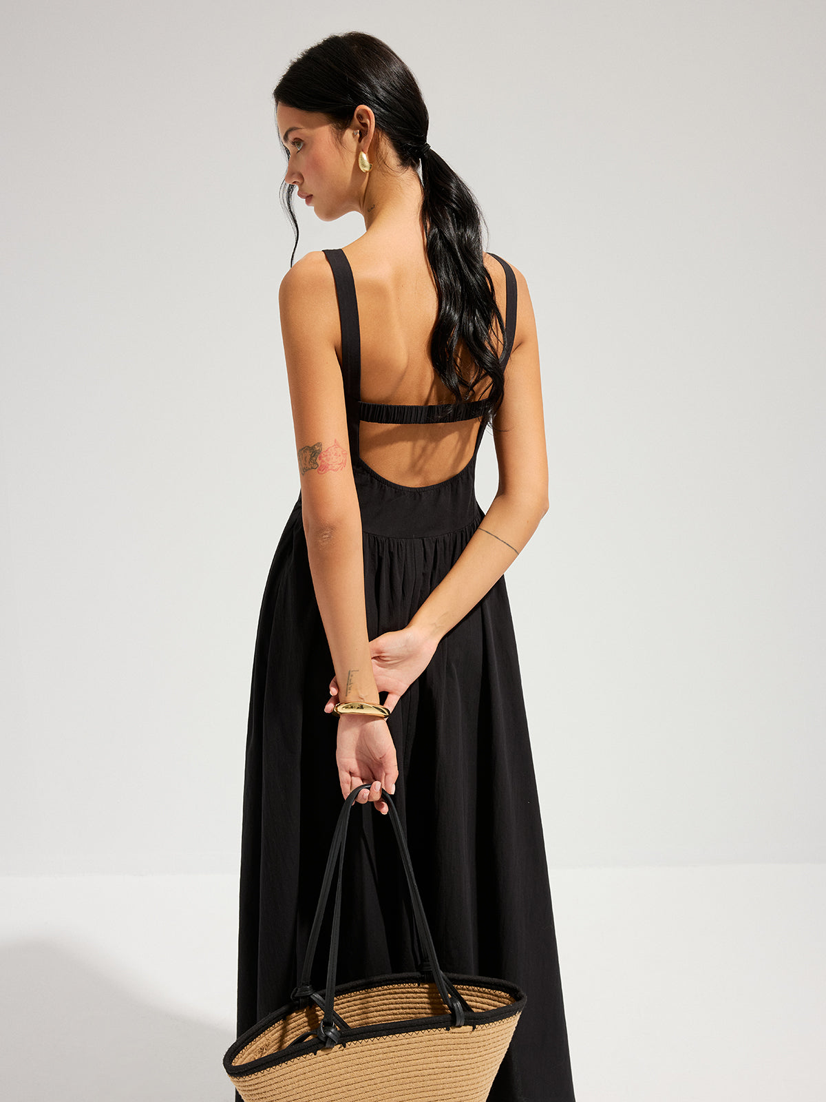 Baumwollmaxikleid mit eckigem Ausschnitt und Rückenausschnitt