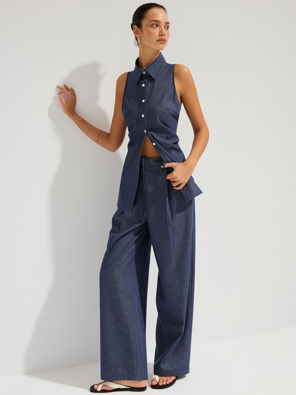Ensemble chemise sans manches à nouer dans le dos et pantalon en jean