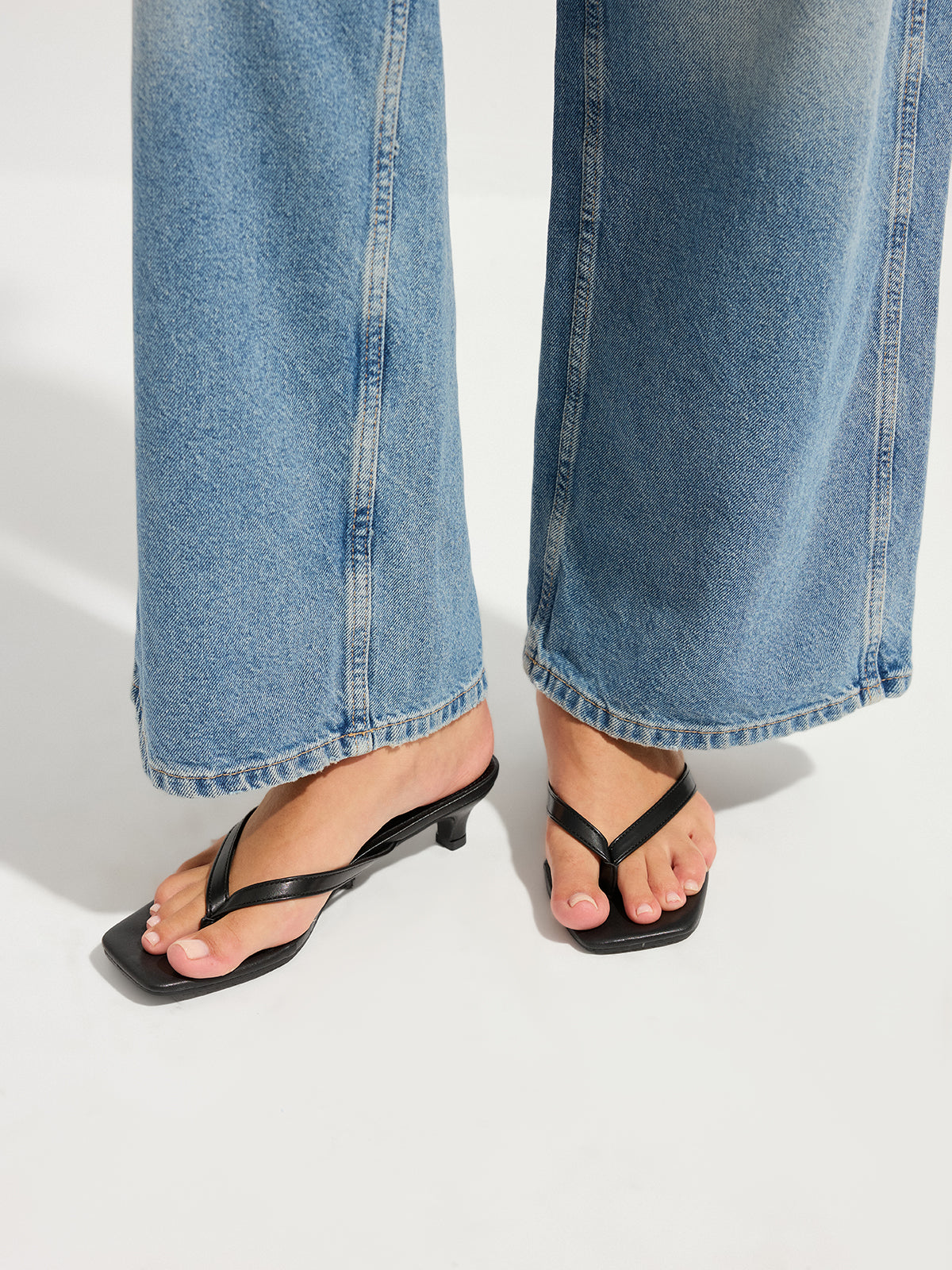 Riemchensandaletten mit Kitten-Heels aus echtem Leder