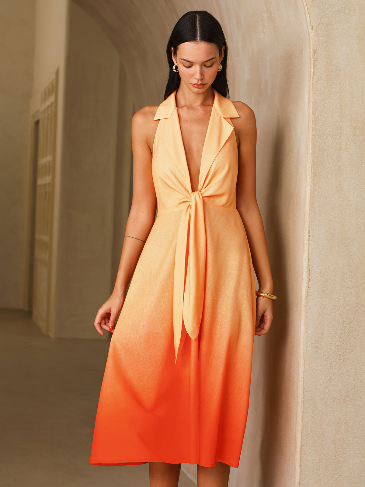 Robe mi-longue dos nu à dégradé et lien à nouer