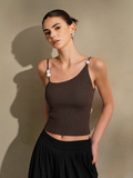 Geripptes Cami-Top mit Muschel-Detail