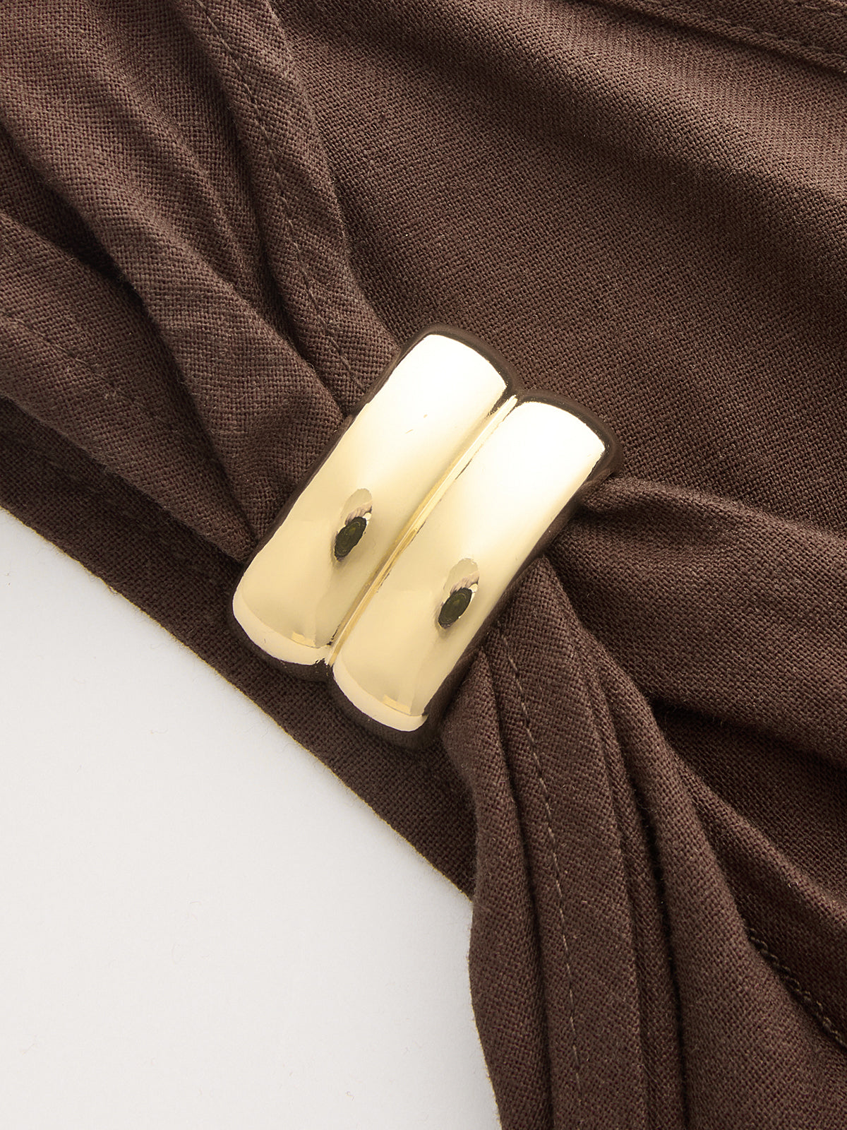 Ensemble haut noué asymétrique à détail métallique et pantalon