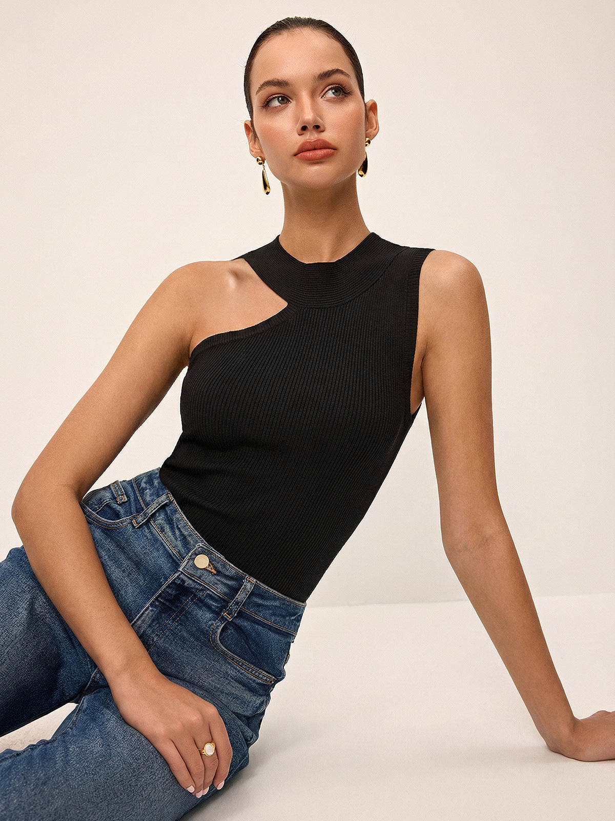 Asymmetrisches geripptes Tanktop mit Cut-Outs