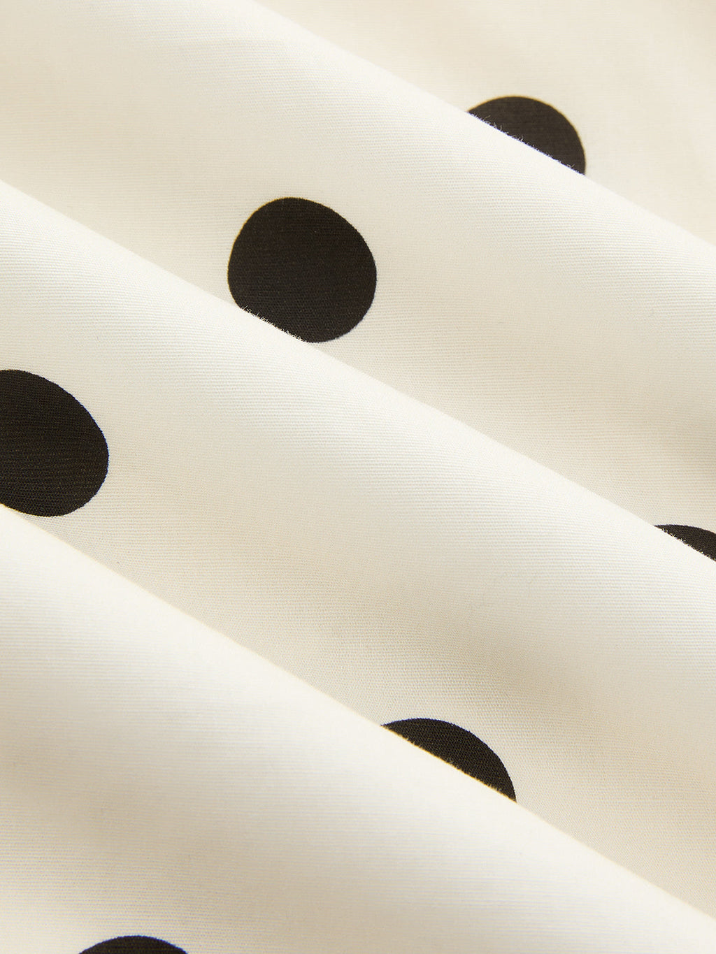 Gepunktetes gerafftes Maxi-Trägerkleid