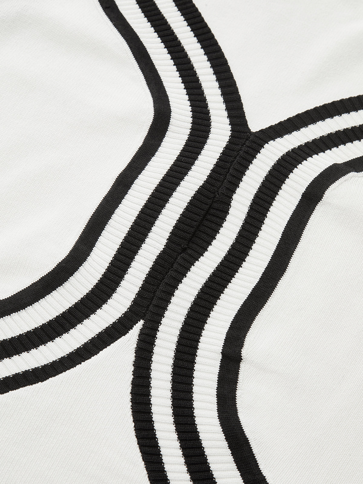 Robe longue en maille sans manches à col en V rayée