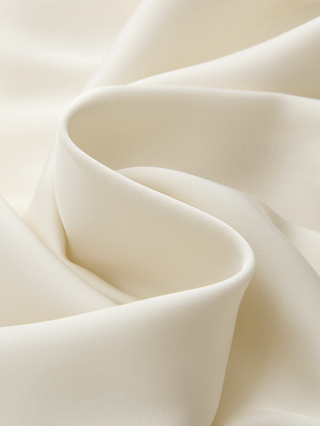 Haut en satin asymétrique ceinturé