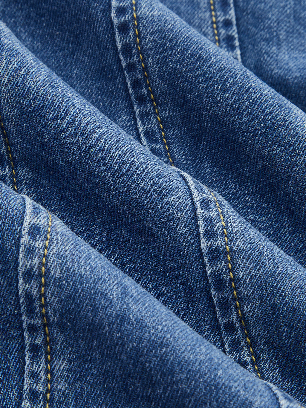 Ensemble débardeur et short en jean à nouer dans le dos