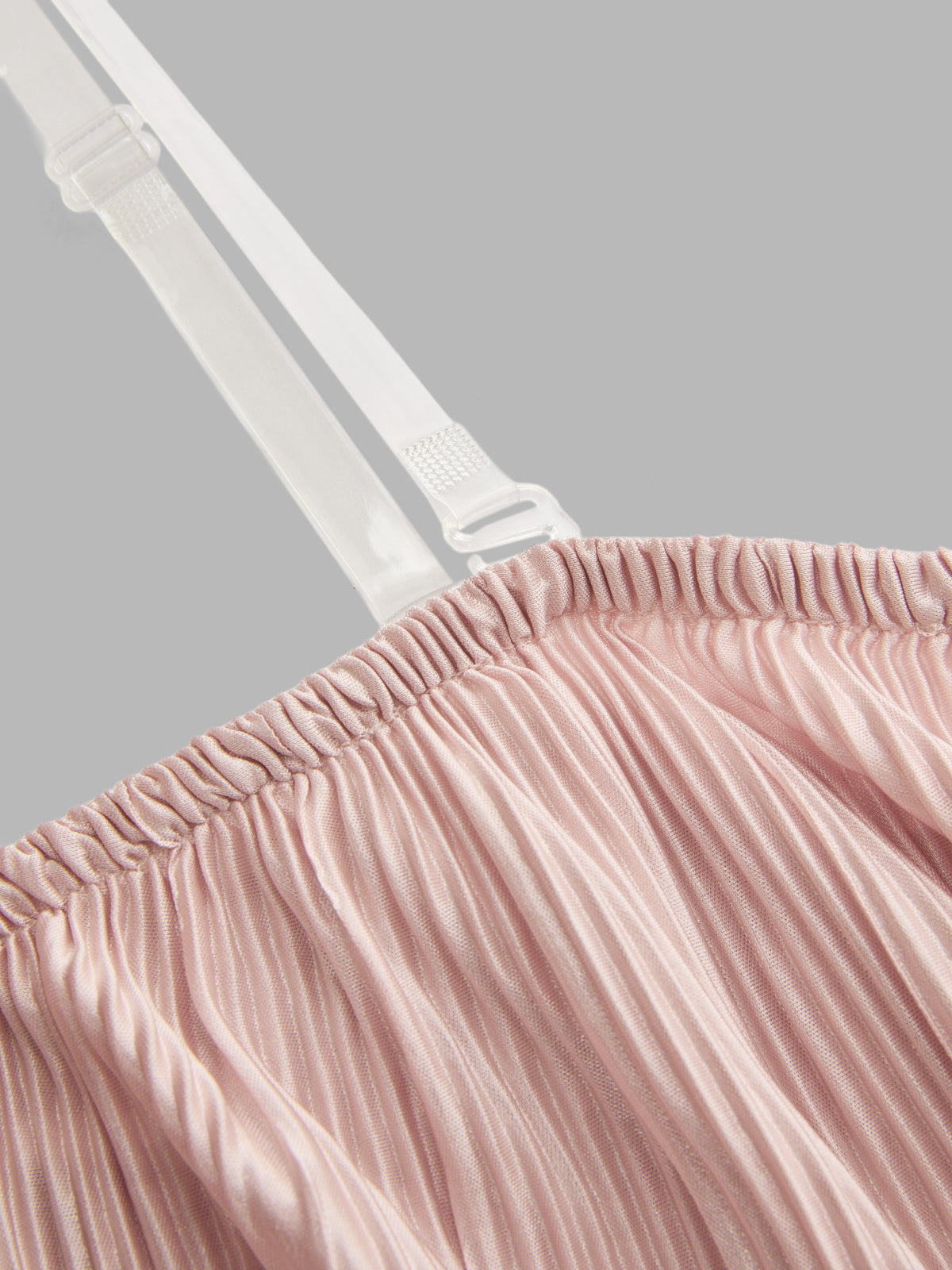 Trägerloses plissiertes Maxikleid