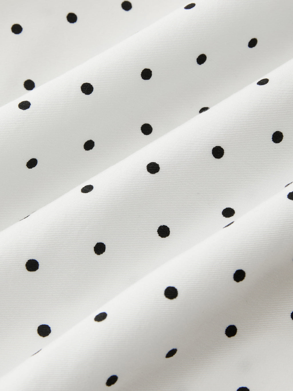 Ärmelloses plissiertes Maxikleid mit Tupfen